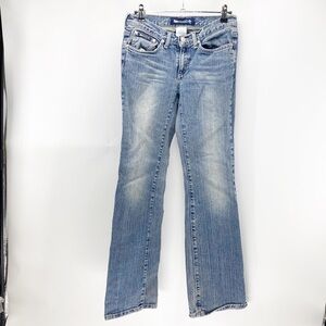 Vintage blue 90s Lowrise distressed jeans